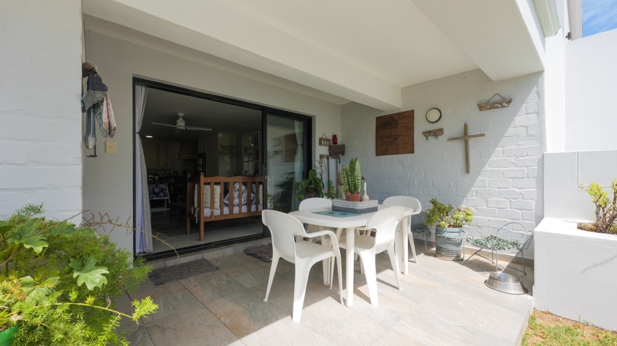 6 Bedroom Property for Sale in Agulhas Western Cape